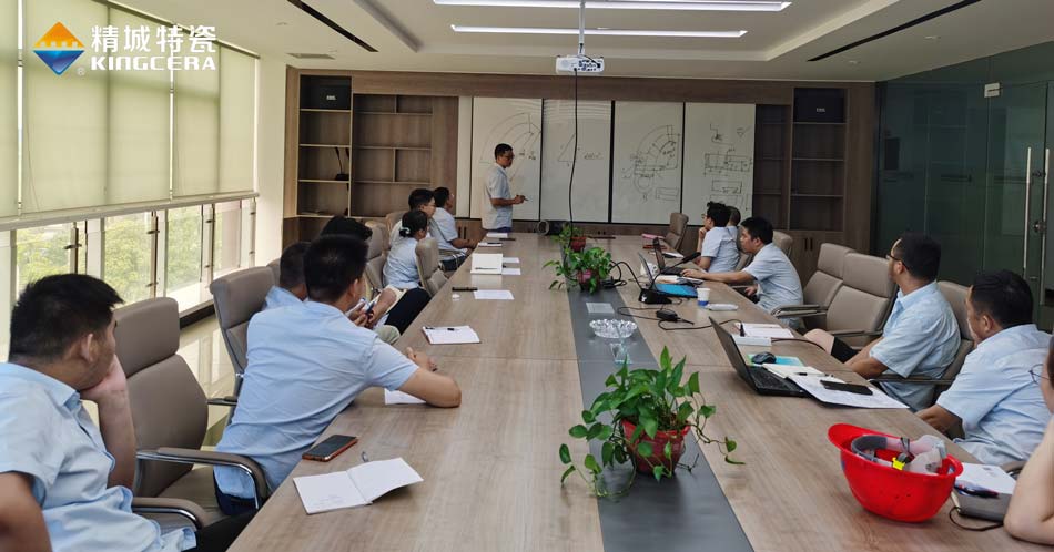 强化专业手艺，，，提高效劳水平  营销部开展营业手艺培训