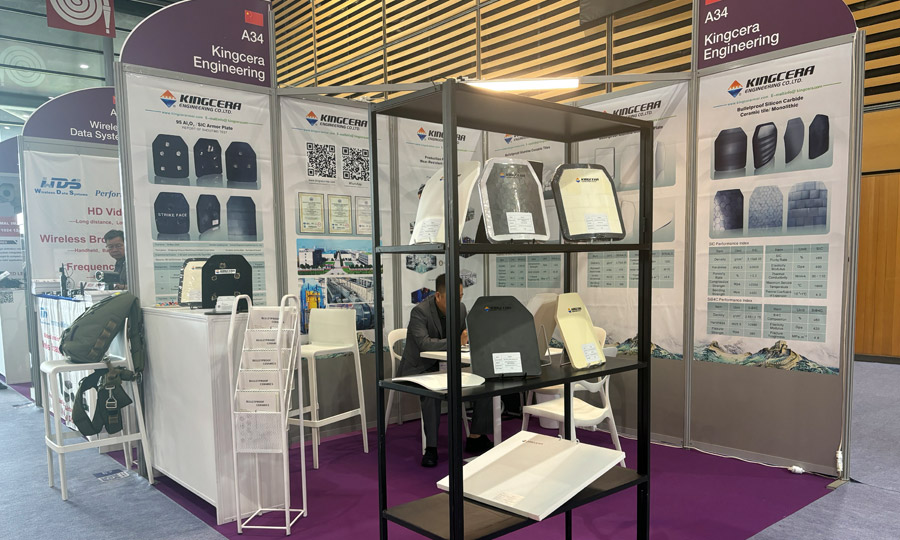 湖南欧博ABG携最新防弹产品亮相法国欧洲国际防务展