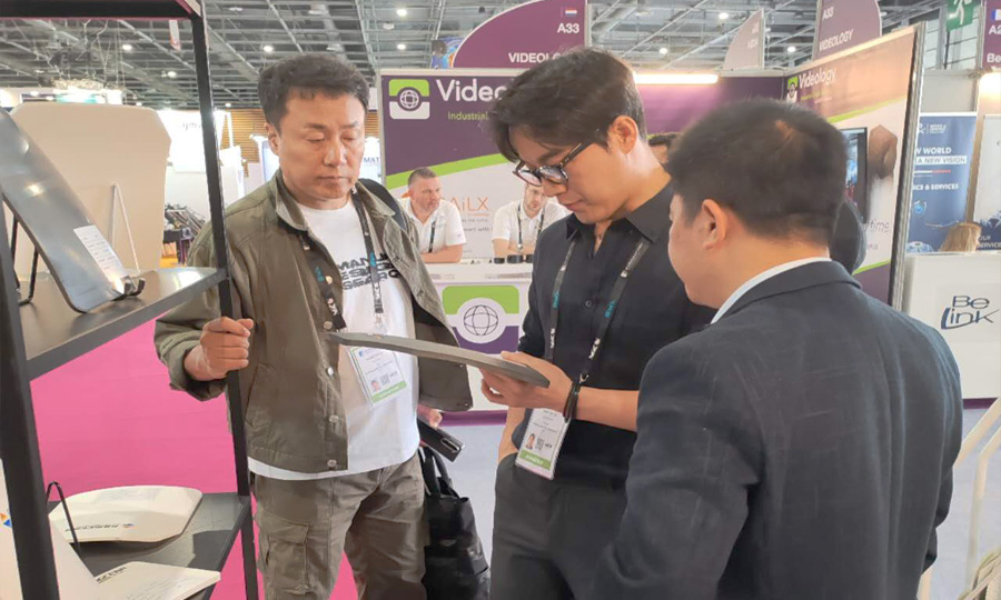 湖南欧博ABG携最新防弹产品亮相法国欧洲国际防务展